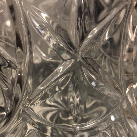 Vintage crystal decanter with lid - Picture 7 of 7